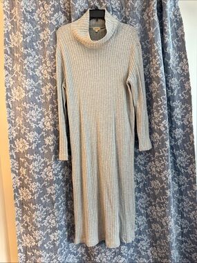 DONNI. Ribbed Turtleneck Long Sleeve Knit Dress - Light Gray